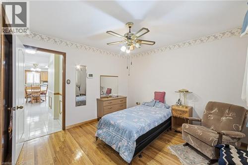 546 Dicenzo Drive, Hamilton, ON - Indoor Photo Showing Bedroom