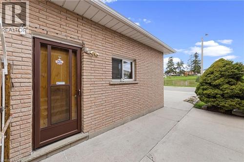 546 Dicenzo Drive, Hamilton, ON - Outdoor With Exterior