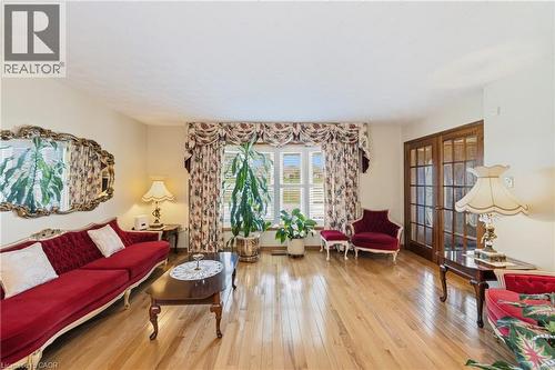 546 Dicenzo Drive, Hamilton, ON - Indoor Photo Showing Living Room