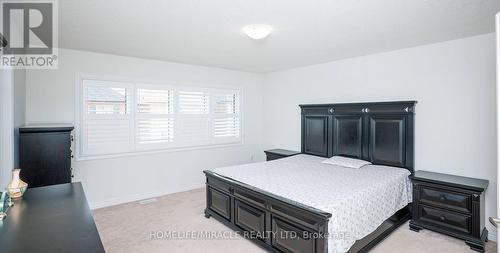 978 Barton Way, Innisfil, ON - Indoor Photo Showing Bedroom
