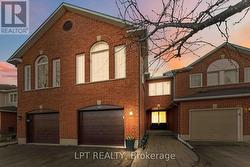 49 PENNARD WAY  Ottawa, ON K1T 4C1