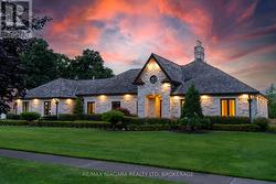 3551 CARDINAL DRIVE Niagara Falls (Mt. Carmel), ON L2H 2Y1