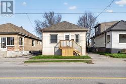 214 NIAGARA STREET St. Catharines (Facer), ON L2M 4V4