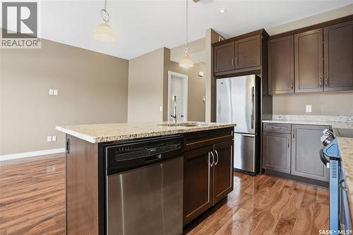 111 115 Shepherd Crescent, Saskatoon, SK - Indoor Photo Showing Kitchen