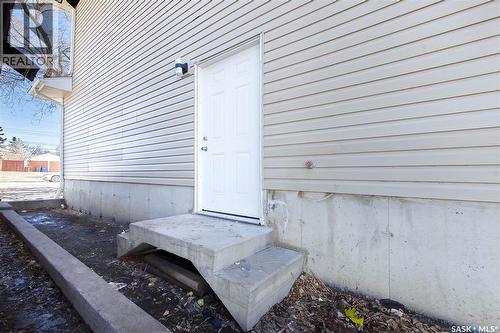 211 N Avenue N, Saskatoon, SK - Outdoor With Exterior