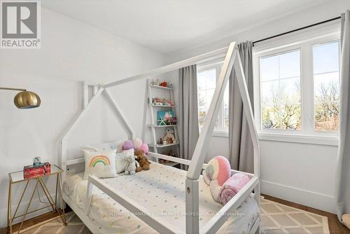 128 Canada Street, Hamilton, ON - Indoor Photo Showing Bedroom