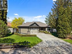 614 Armour Crescent Kelowna, BC V1W 1A5