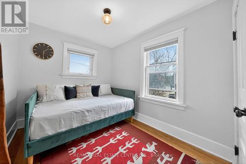 282 Park Street, Kitchener, ON - Indoor Photo Showing Bedroom