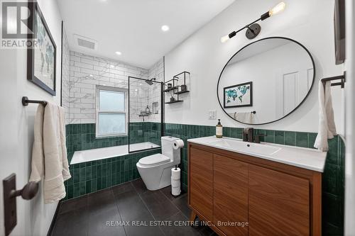 282 Park Street, Kitchener, ON - Indoor Photo Showing Bathroom