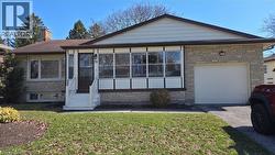 35 BRADLEY Drive  Kitchener, ON N2A 1K3