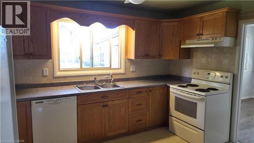 35 Bradley Drive, Kitchener, ON - Indoor Photo Showing Kitchen With Double Sink