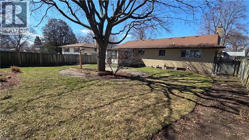 35 Bradley Drive, Kitchener, ON - Outdoor