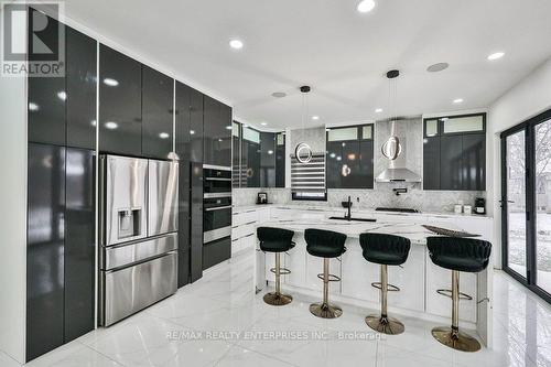 4511 Guelph Line, Burlington, ON - Indoor Photo Showing Kitchen With Upgraded Kitchen