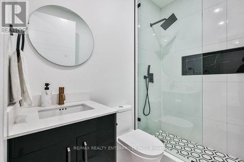 4511 Guelph Line, Burlington, ON - Indoor Photo Showing Bathroom