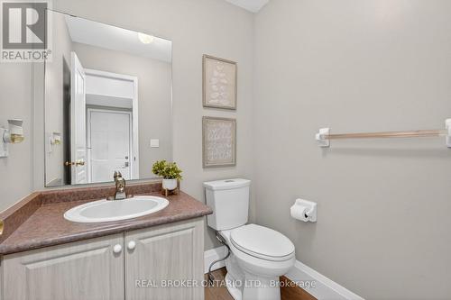7048 Frontier Ridge, Mississauga, ON - Indoor Photo Showing Bathroom