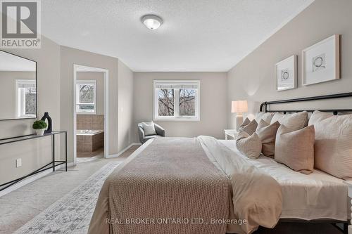 7048 Frontier Ridge, Mississauga, ON - Indoor Photo Showing Bedroom