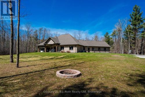 FIRE PIT - 291 Concession Road 8 E, Tiny, ON - Outdoor