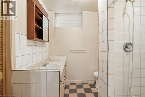 60 Rexford Drive, Hamilton, ON - Indoor Photo Showing Bathroom