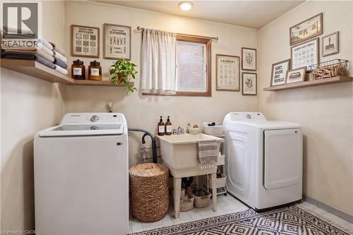 Virtually Staged - 60 Rexford Drive, Hamilton, ON - Indoor Photo Showing Laundry Room