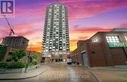 1806 - 1410 DUPONT STREET Toronto, ON M6H 0B6