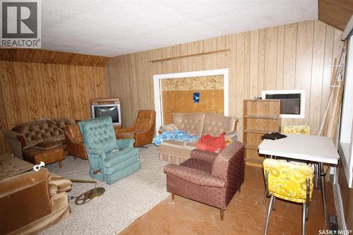 0 Railway Street E, Eastend, SK - Indoor Photo Showing Living Room