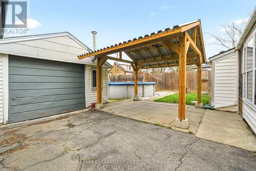 66 East 32Nd Street, Hamilton, ON - Outdoor