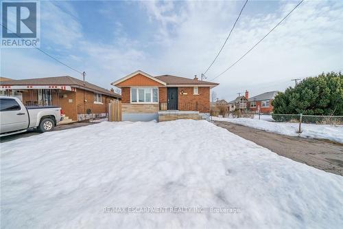 8 Shynal Avenue, Hamilton, ON - Outdoor