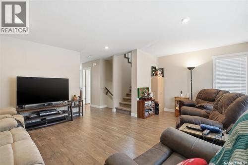 556 Pringle Crescent, Saskatoon, SK - Indoor Photo Showing Living Room
