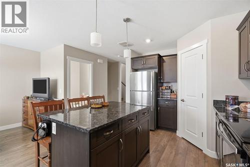 556 Pringle Crescent, Saskatoon, SK - Indoor Photo Showing Kitchen