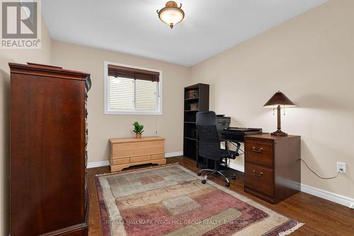 11 Red Cedar Lane, Essa, ON - Indoor Photo Showing Office