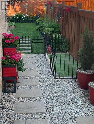 11 Red Cedar Lane, Essa, ON - Outdoor