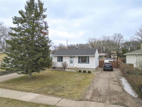1419 4th Street  Brandon, MB R7A 3K1