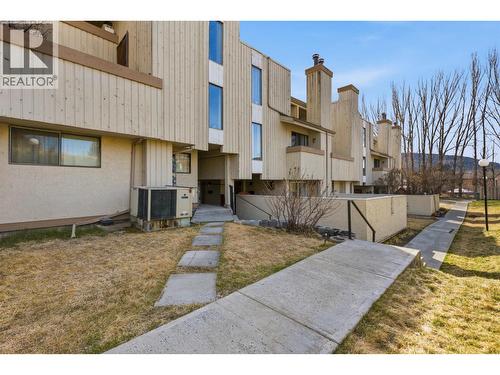 25 800 N SECOND AVENUE  Williams Lake, BC V2G 4C4