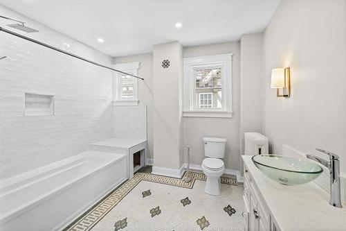 66 Kingsway, Winnipeg, MB 