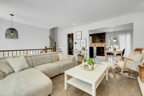 Salon - 132 Av. Fraser, Lorraine, QC - Indoor Photo Showing Living Room