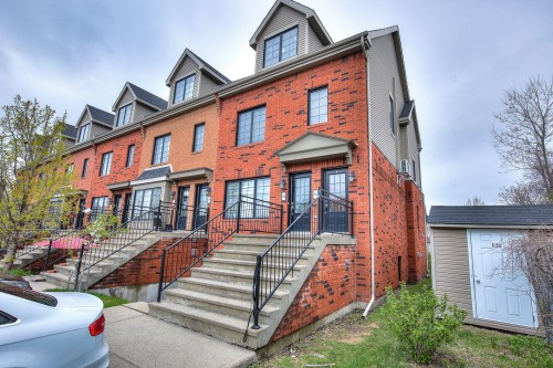 Front of Structure - 596 Rue Étienne-Lavoie, Laval (Sainte-Dorothée), QC - Outdoor