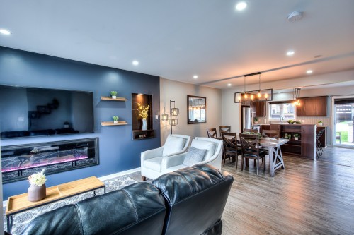 Overall view - 596 Rue Étienne-Lavoie, Laval (Sainte-Dorothée), QC - Indoor Photo Showing Living Room