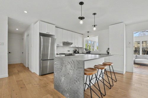Cuisine - 368 Rue Edgewood, Rosemère, QC - Indoor Photo Showing Kitchen With Upgraded Kitchen