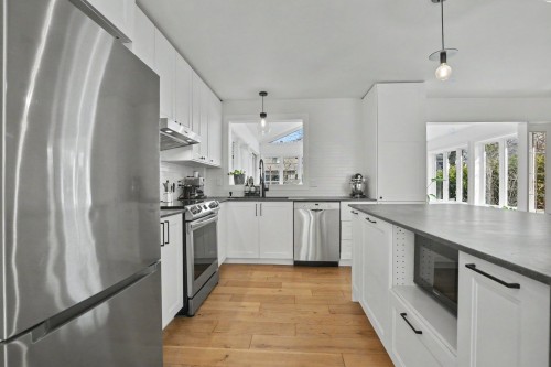 Cuisine - 368 Rue Edgewood, Rosemère, QC - Indoor Photo Showing Kitchen With Upgraded Kitchen