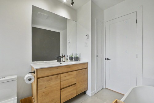 Salle de bains - 368 Rue Edgewood, Rosemère, QC - Indoor Photo Showing Bathroom