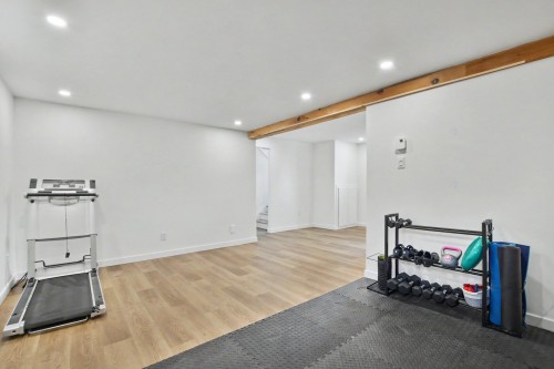 Salle familiale - 368 Rue Edgewood, Rosemère, QC - Indoor