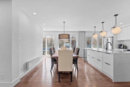 Salle à manger - 237 Av. Vinet, Dorval, QC - Indoor Photo Showing Kitchen With Upgraded Kitchen