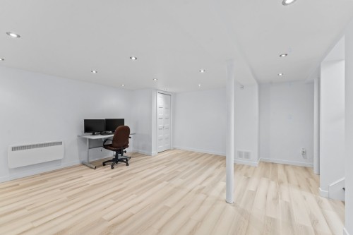 Salle familiale - 237 Av. Vinet, Dorval, QC - Indoor Photo Showing Other Room