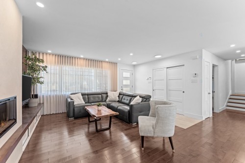 Salon - 237 Av. Vinet, Dorval, QC - Indoor Photo Showing Living Room With Fireplace