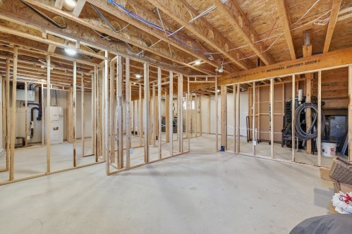 Sous-sol - 45 Rue De L'Affluent, Saint-Hippolyte, QC - Indoor Photo Showing Basement