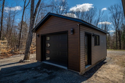 Garage - 45 Rue De L'Affluent, Saint-Hippolyte, QC - Outdoor