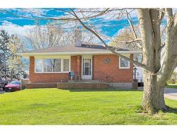 42 GRACE Leamington, ON N8H 1K9