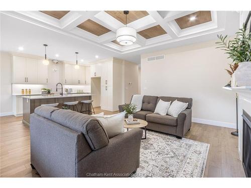 108 Bloomington Way, Chatham, ON 