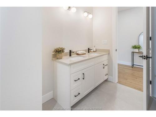 108 Bloomington Way, Chatham, ON 