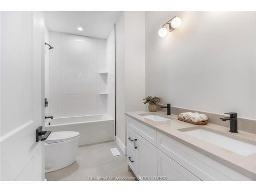108 Bloomington Way, Chatham, ON 